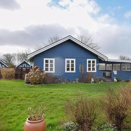 Holiday home Beautiful In W/ 4 Bedrooms Otterup